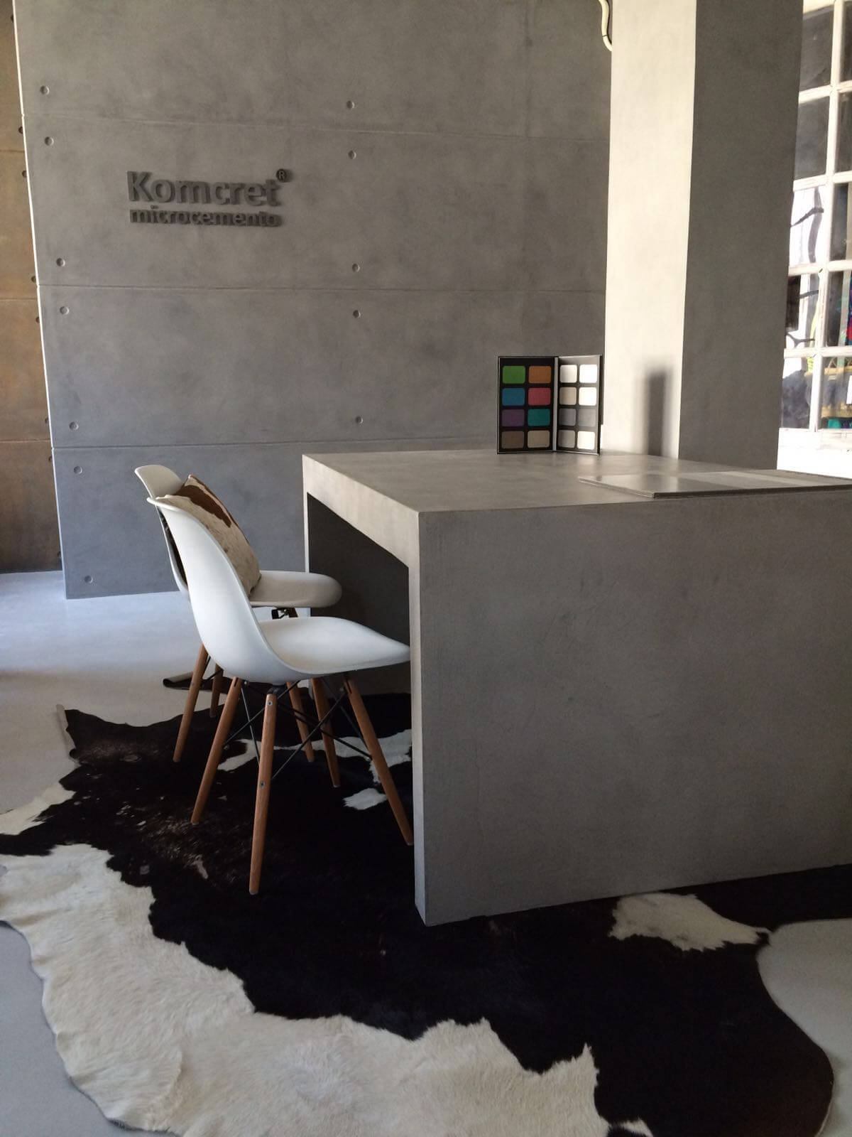 KOMCRET microcement showroom and wall coverings in Mijas